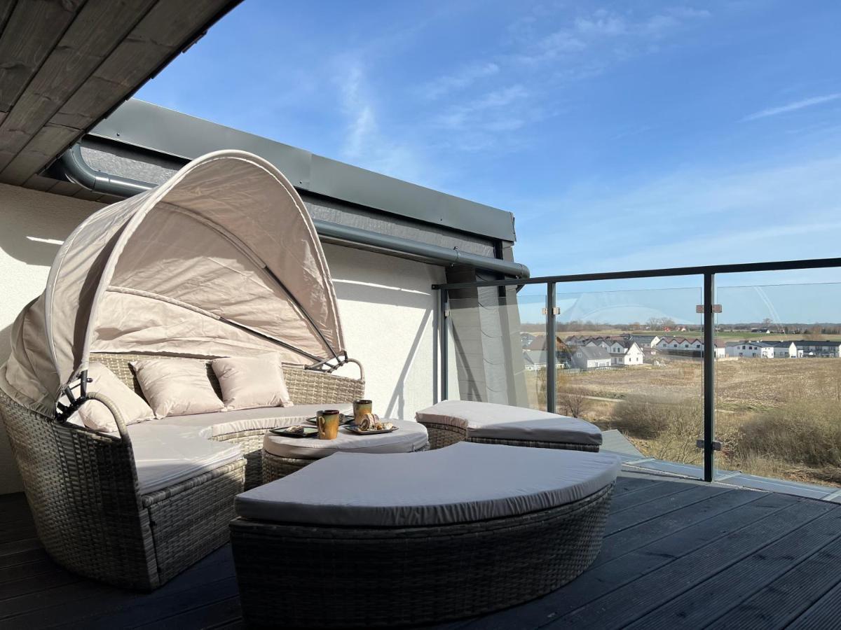 Apartament Premium Ze Zlota Wanna W Sypialni Widok Na Morze Dyskretny Taras Z Lozkiem - Baltyckie Sarbinowo 18 Eksteriør billede