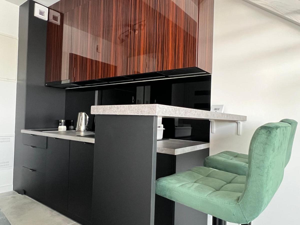 Apartament Premium Ze Zlota Wanna W Sypialni Widok Na Morze Dyskretny Taras Z Lozkiem - Baltyckie Sarbinowo 18 Eksteriør billede
